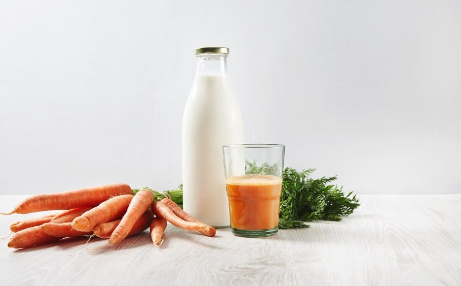Jus de carotte et lait d'amande
